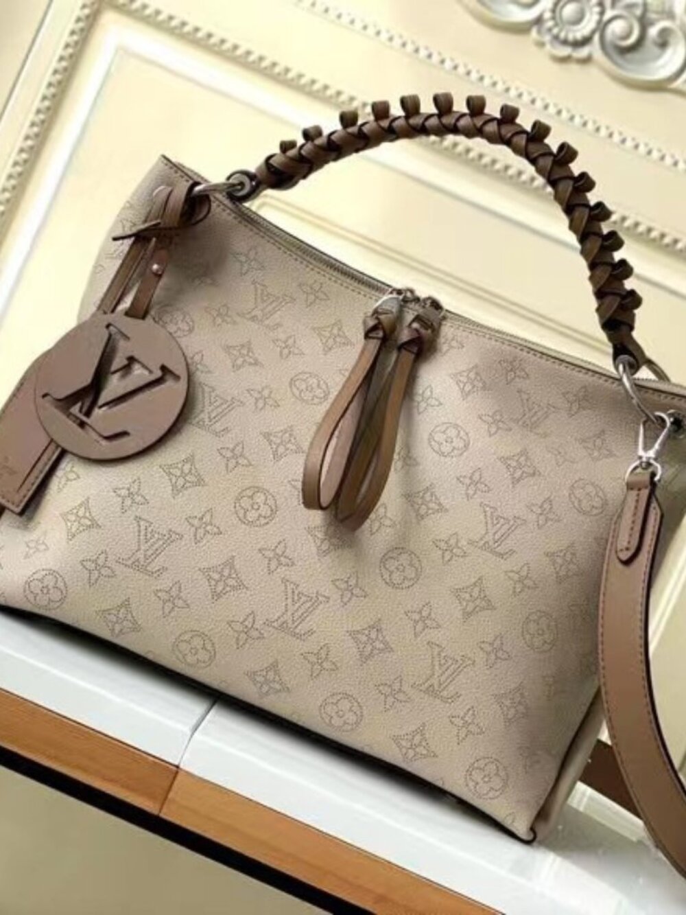 🌸 Louis Vuitton perforated handbag Backpack satchel
